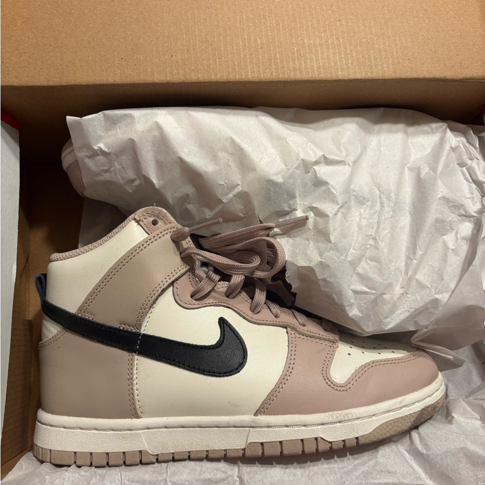 Nike High-Top Sneakers - Cream and Black